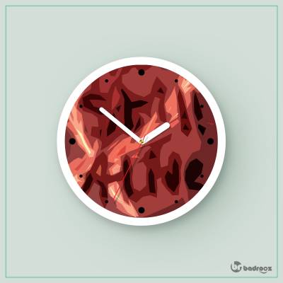 ساعت دیواری  هنوز زنده
