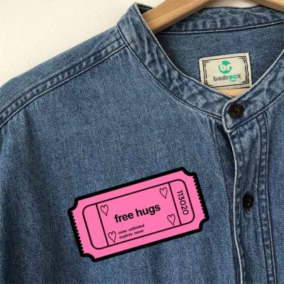 پچ حرارتی (برچسب لباس) Free Hug
