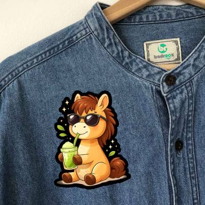 پچ حرارتی (برچسب لباس) اسب کارتونی بامزه با عینک و ماچا