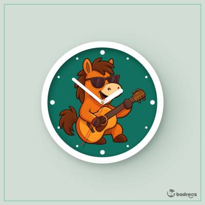 ساعت دیواری  اسب کارتونی گیتاریست