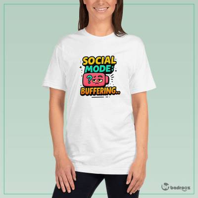 تی شرت زنانه حالت اجتماعیم در حال شارژه