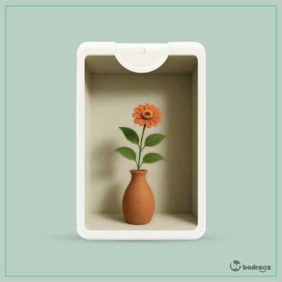 عطرجیبی گلدان روی طاقچه