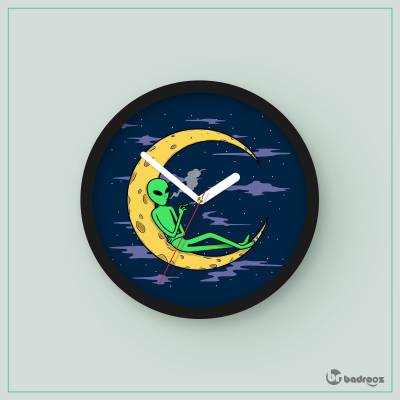ساعت دیواری  moon&alien