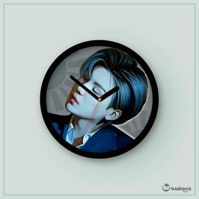 ساعت دیواری  suga bts