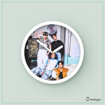 ساعت دیواری  stray kids 5 star 2