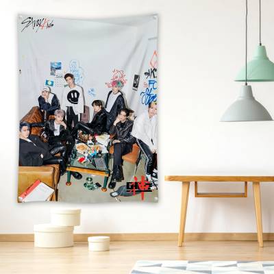 دراپ بنر Stray Kids Go