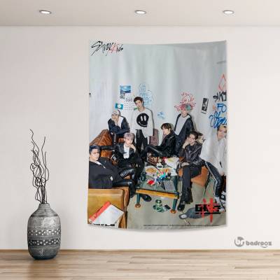 بک دراپ Stray Kids Go