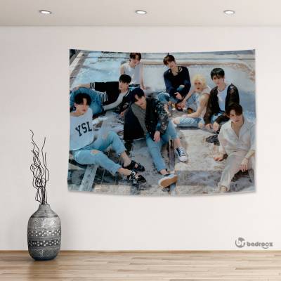 بک دراپ stray kids maxident