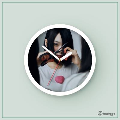 ساعت دیواری  le sserafim chaewon