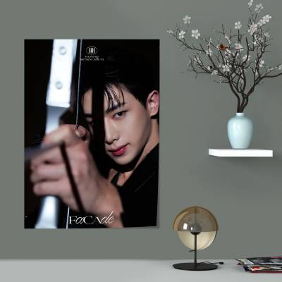 پوستر سیلک WONHO FACADE