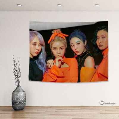 بک دراپ mamamoo reality in black