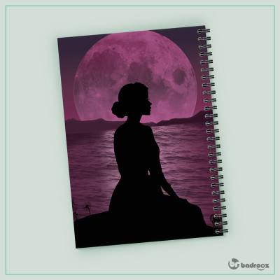 دفتر یادداشت خلوتی با ماه