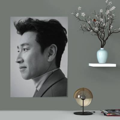 پوستر سیلک Lee Sun-kyun