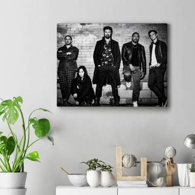 تابلو کنواس (بوم) گروه پسران سیاه و سفید